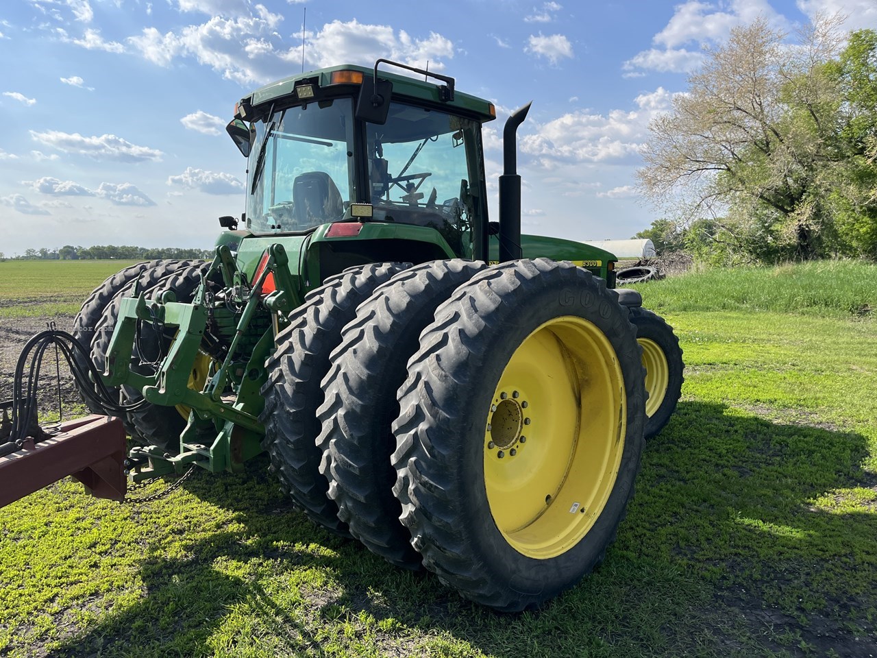 1997 John Deere 8300 Image 10