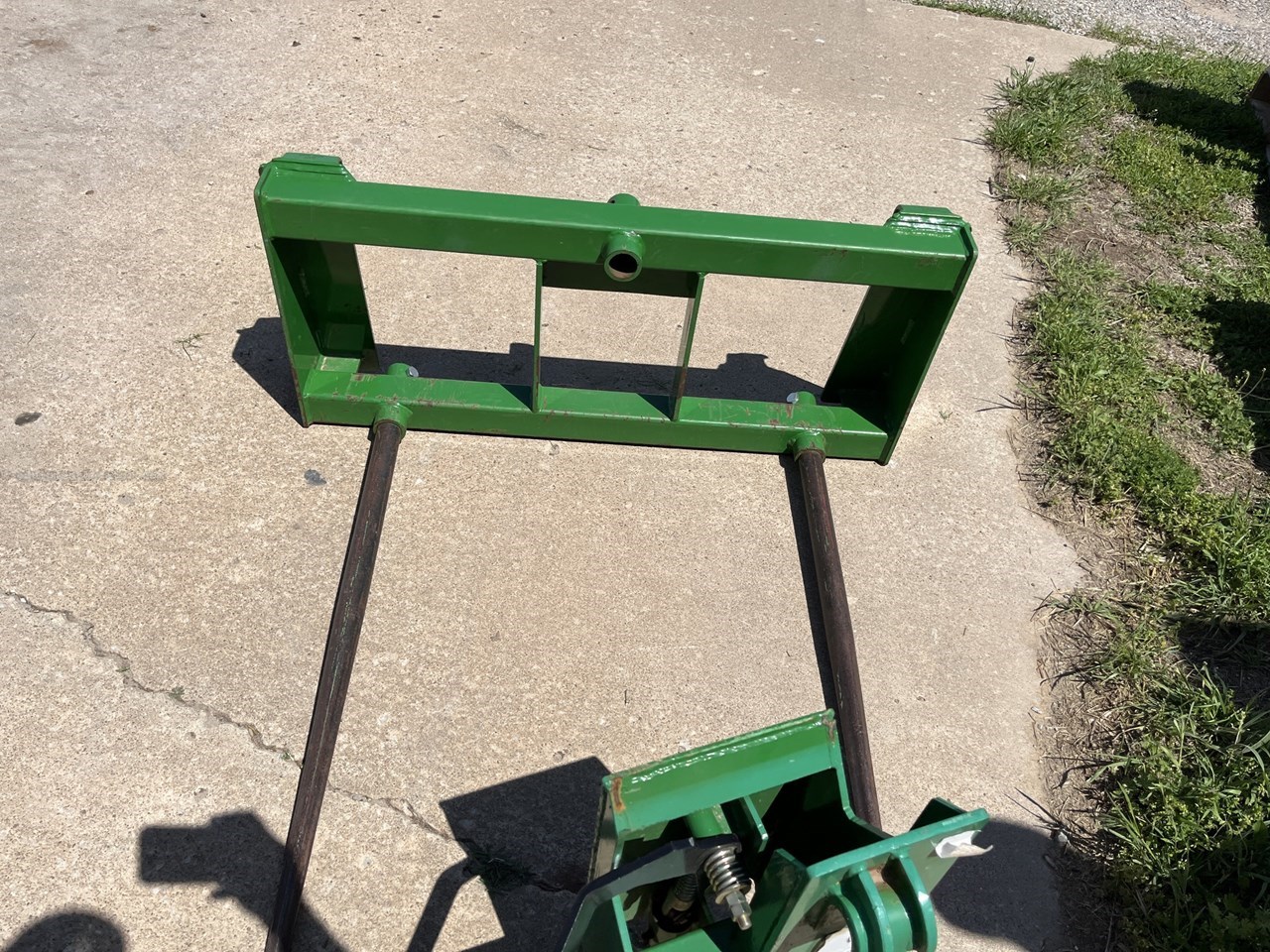 Frontier AB12E Image 2