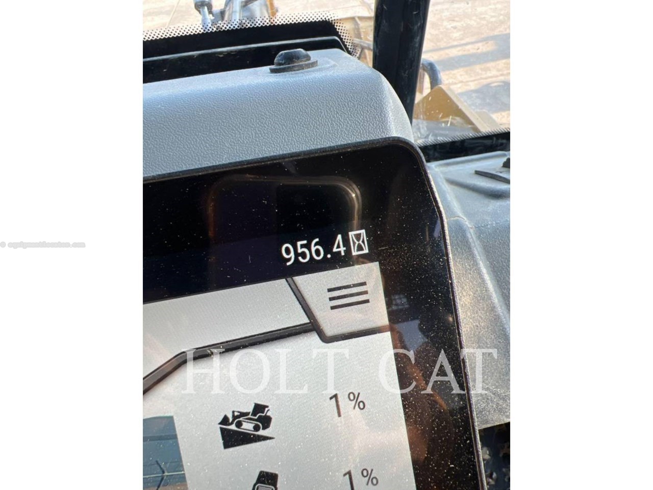 2023 Caterpillar 963 Image 5