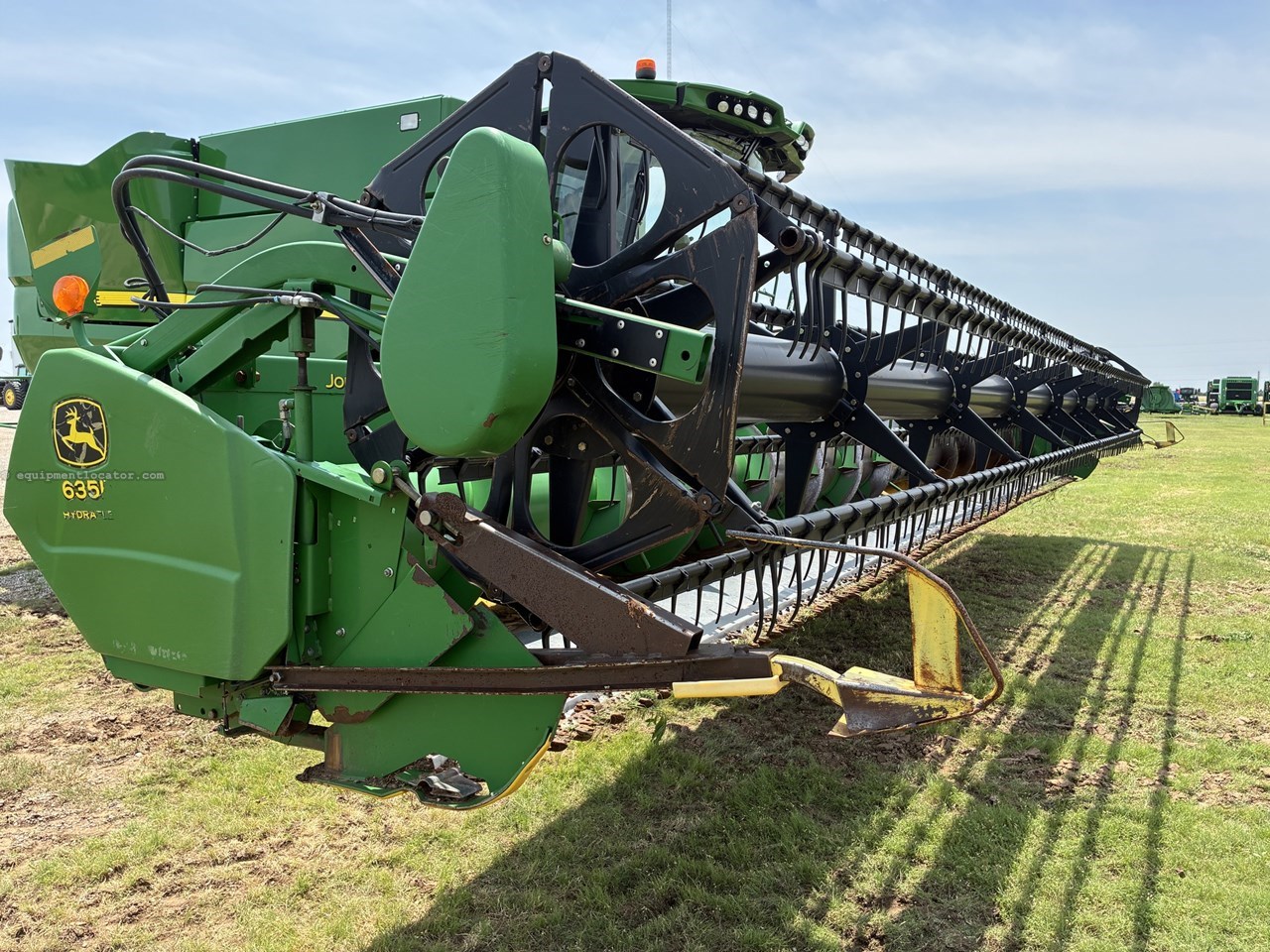 2010 John Deere 635F Image 6