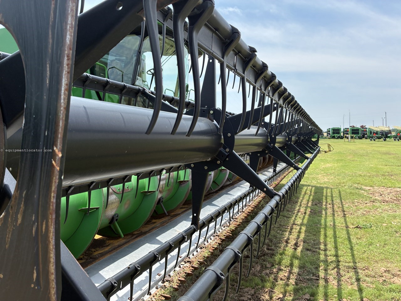 2010 John Deere 635F Image 16
