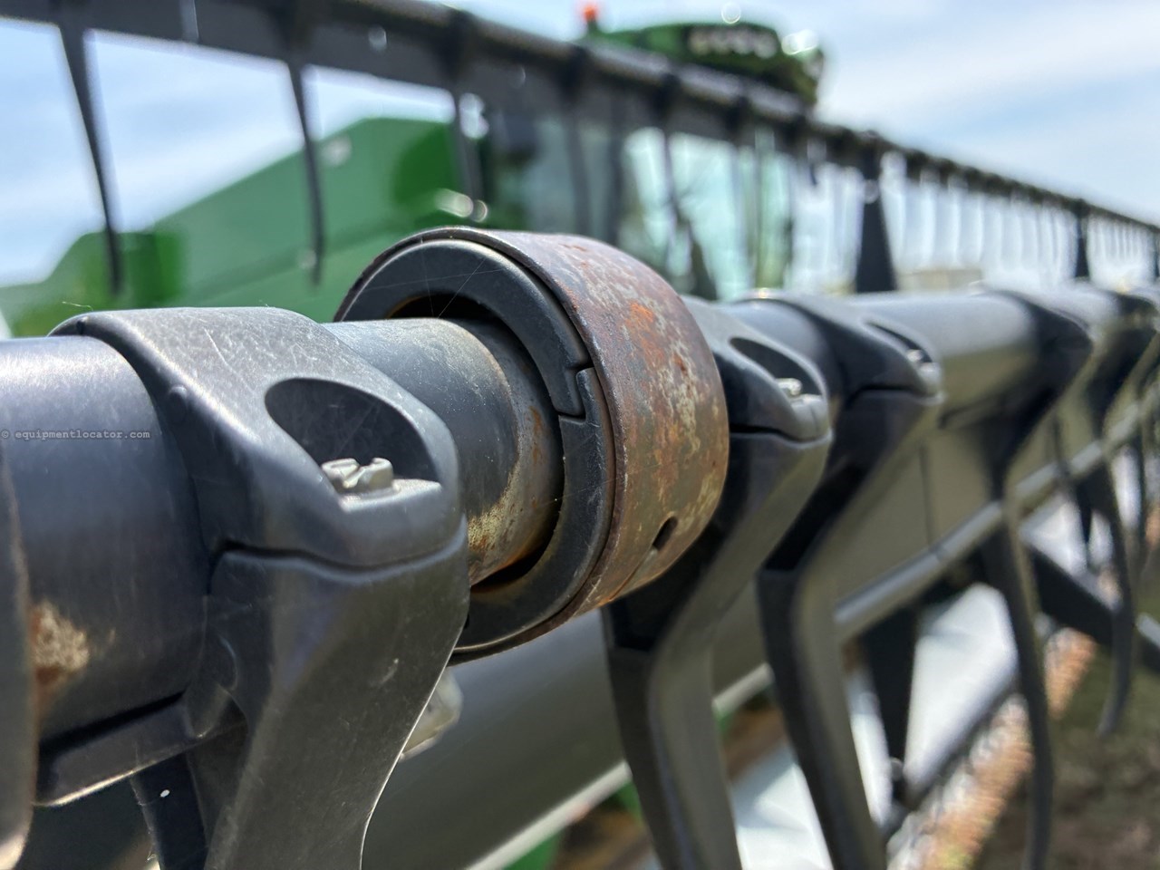 2010 John Deere 635F Image 17