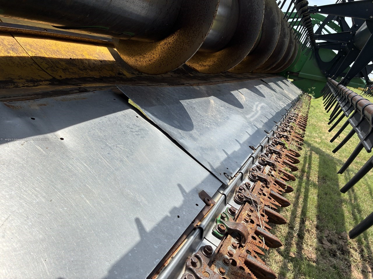 2010 John Deere 635F Image 24