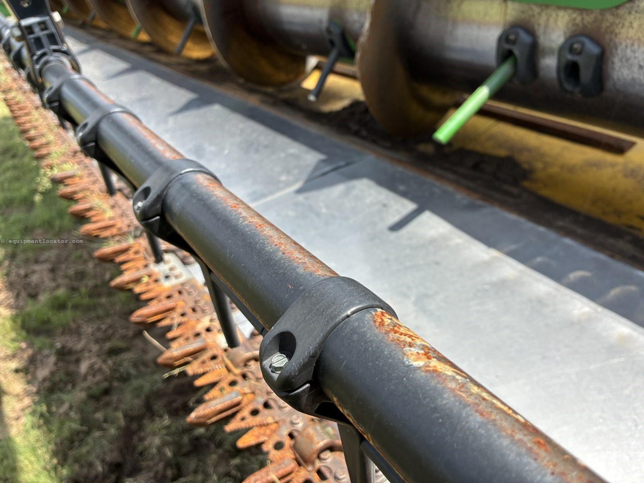 2010 John Deere 635F Image 25