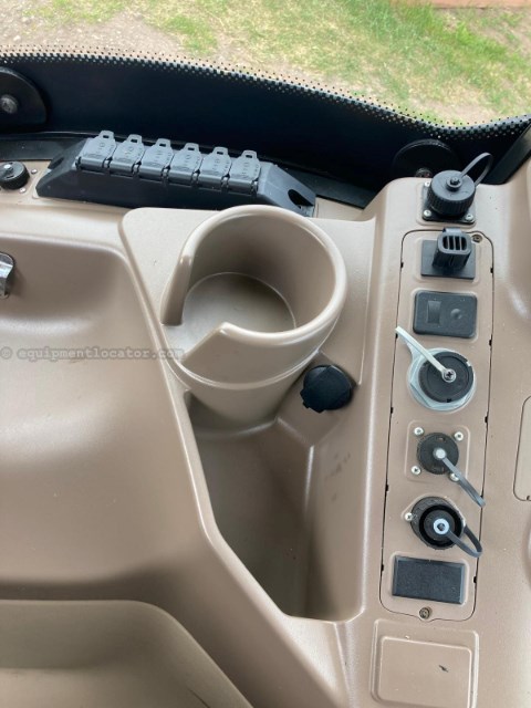 2019 John Deere 6175R Image 30