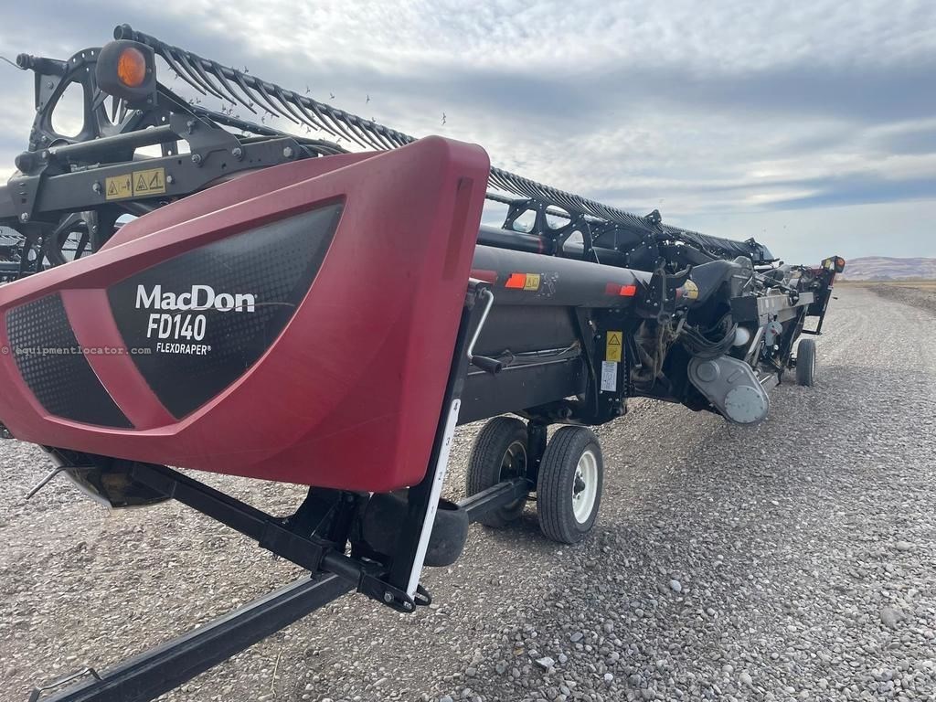 2018 MacDon FD140 Image 2
