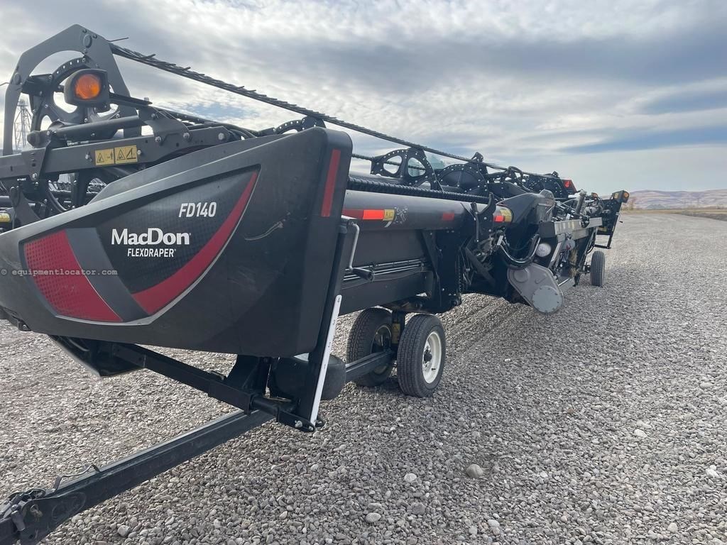 2021 MacDon FD140 Image 2