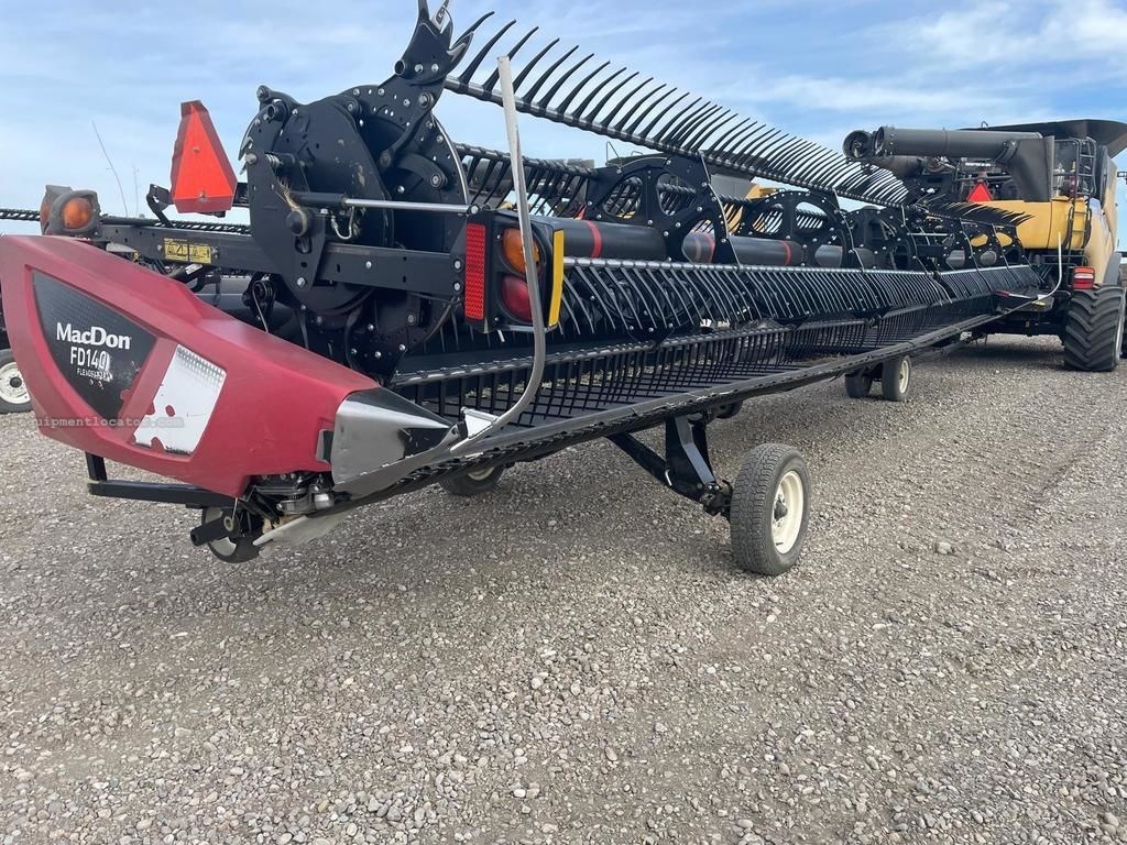 2018 MacDon FD140 Image 3