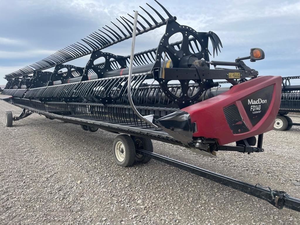 2018 MacDon FD140 Image 4