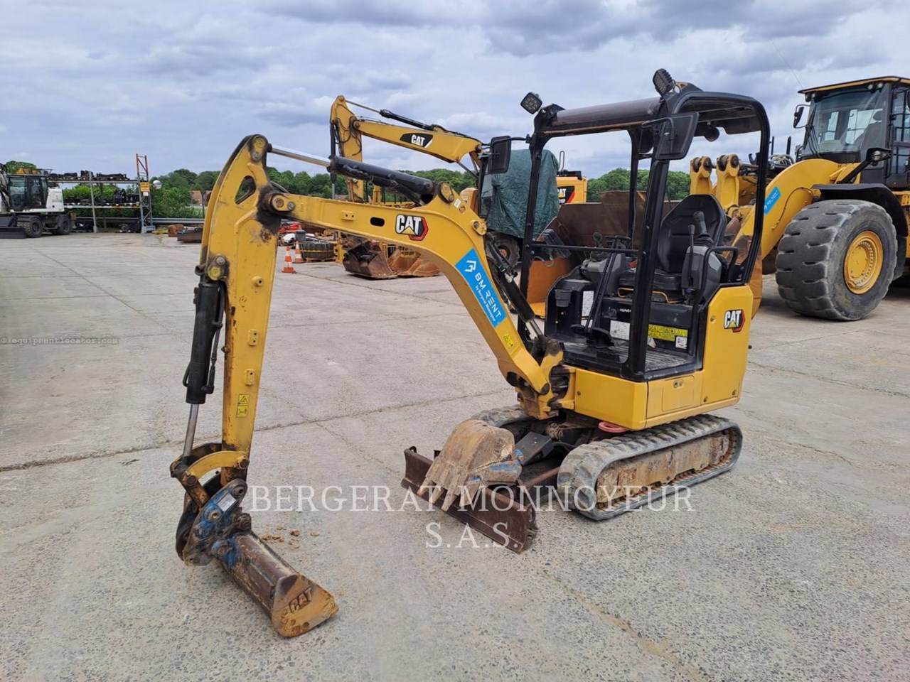 2021 Caterpillar 301.8 Image 2