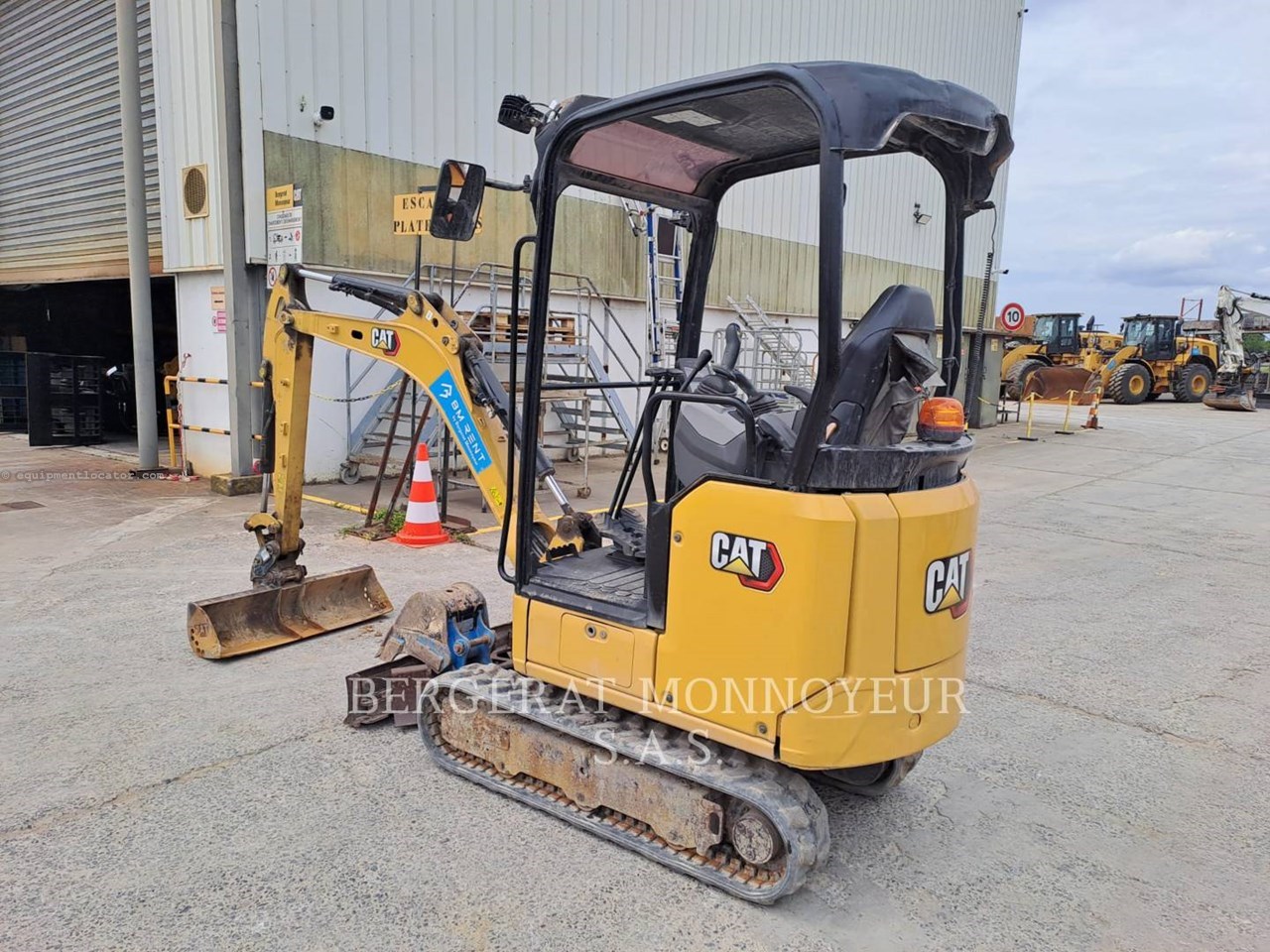 2021 Caterpillar 301.8 Image 3