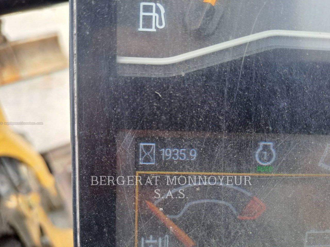 2021 Caterpillar 301.8 Image 15