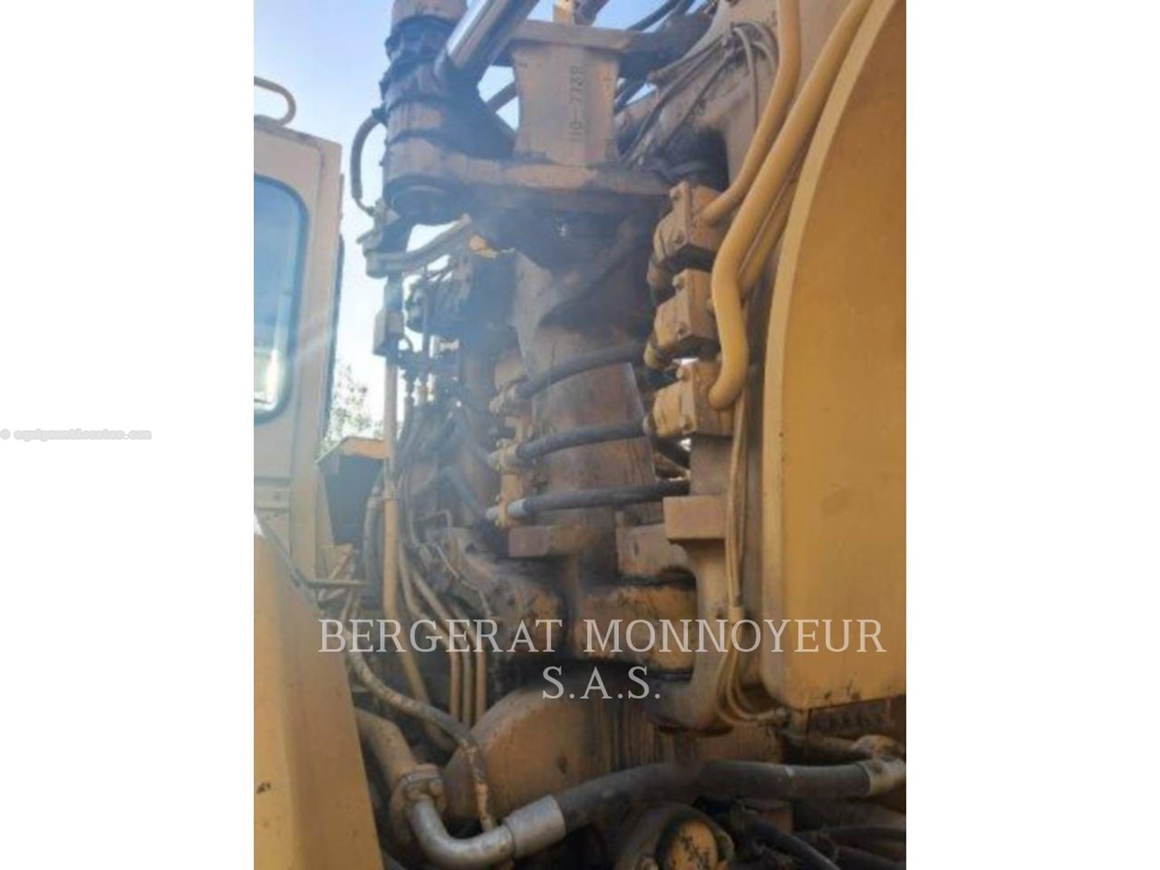 1997 Caterpillar 621F Image 11