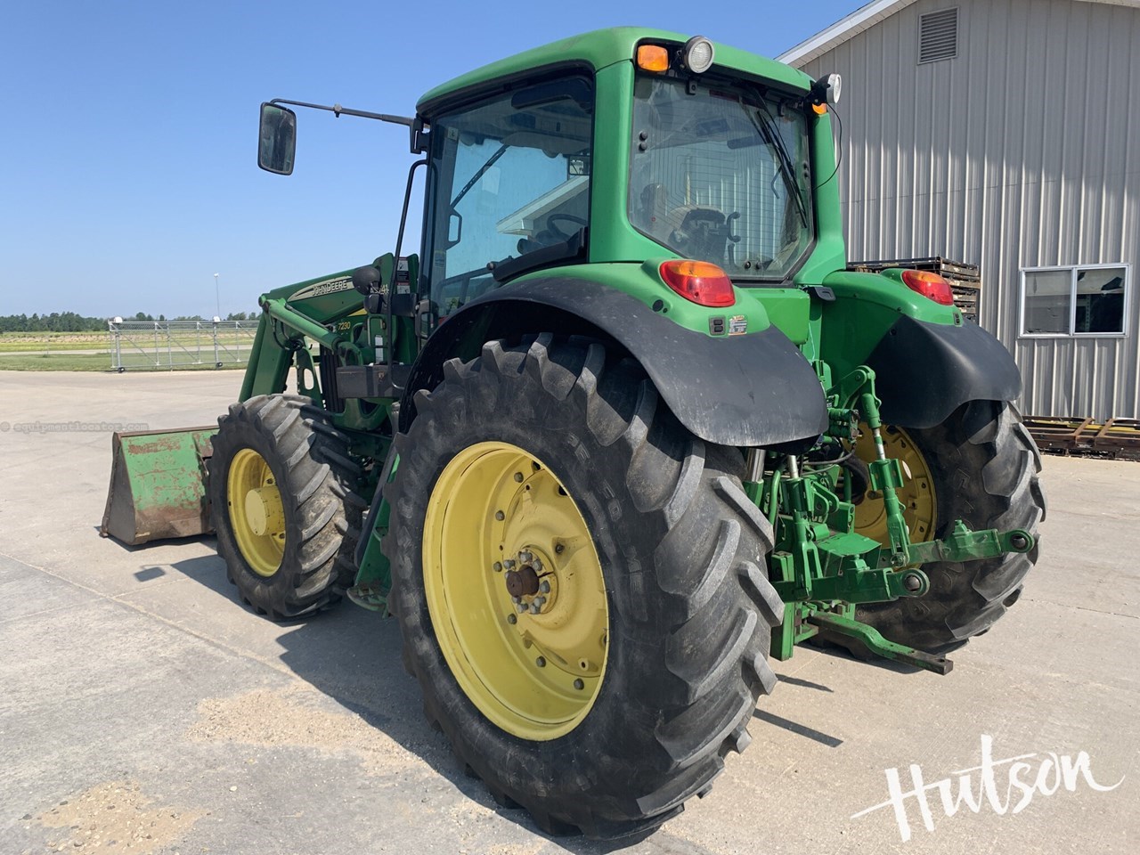 2011 John Deere 7230 Premium Image 4