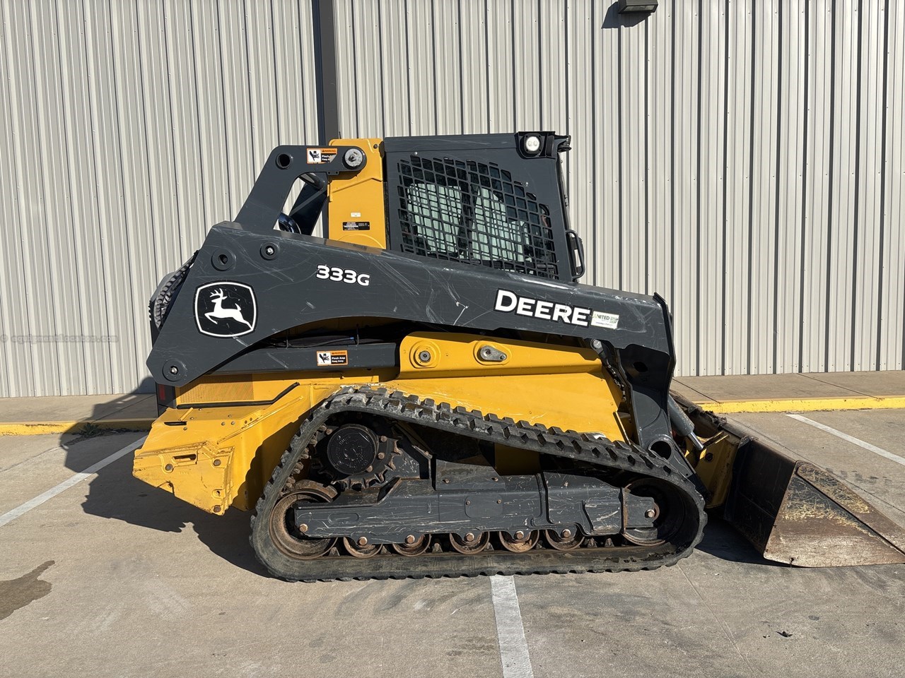 2023 John Deere 333G Image 7