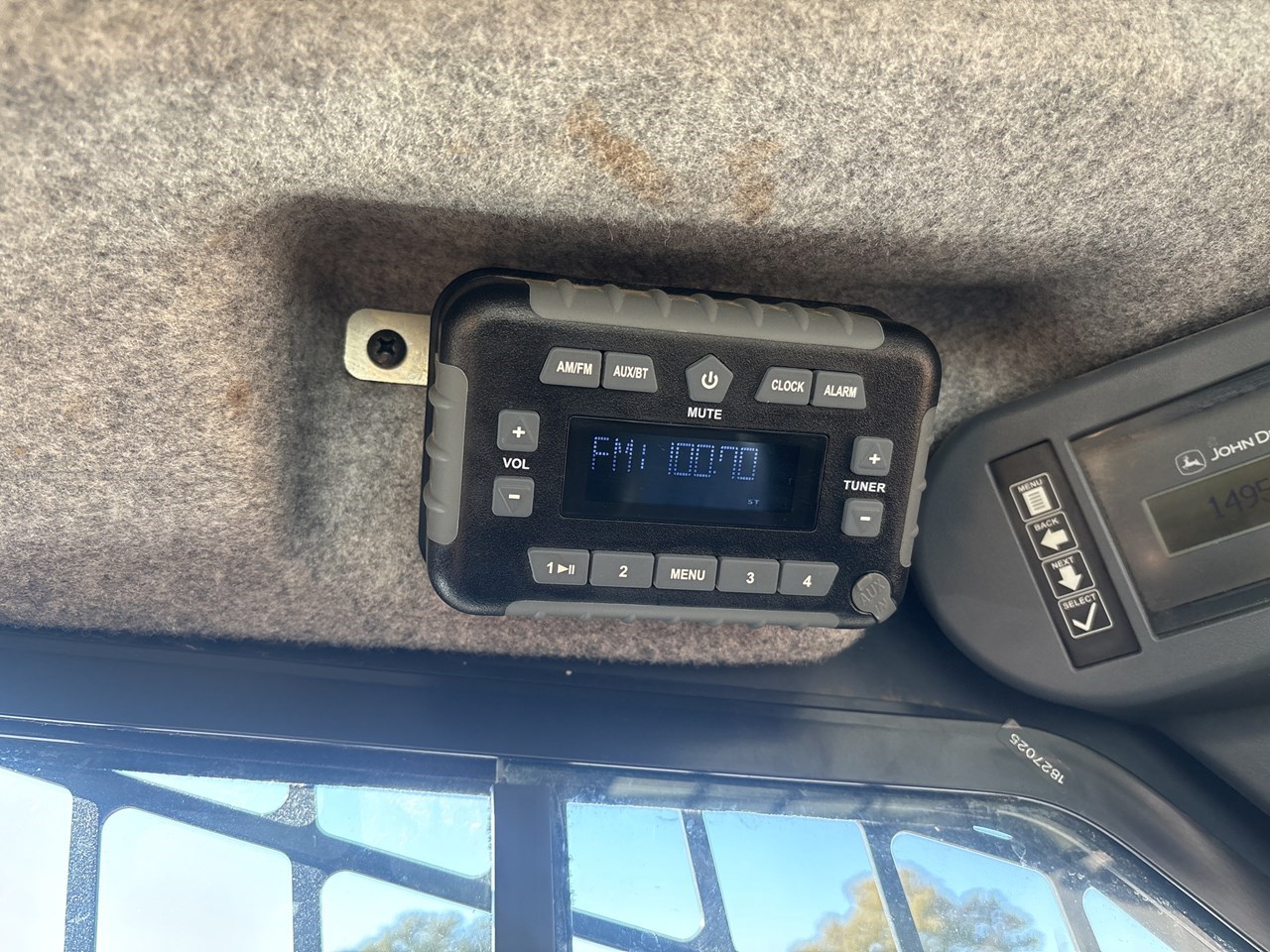 2023 John Deere 333G Image 22