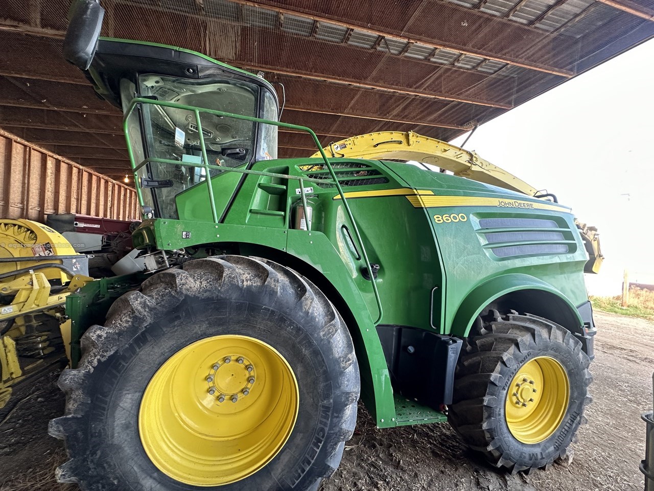 2015 John Deere 8600 Image 3