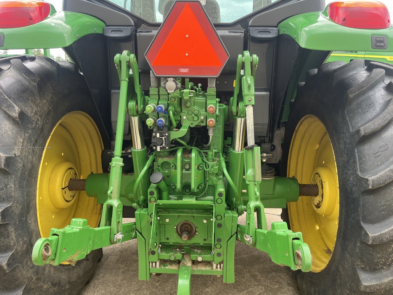 2021 John Deere 6110M Image 4