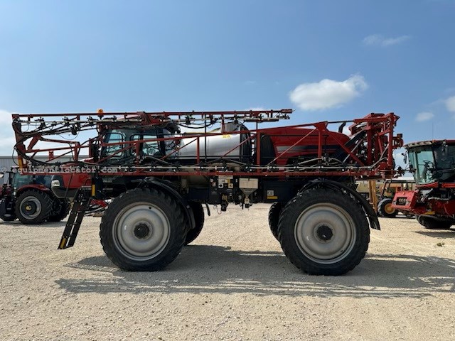 2021 Case IH 3340 Image 2