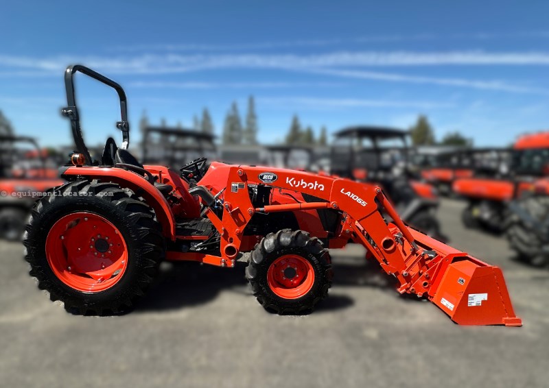 2025 Kubota MX6000HST ROPS Image 3