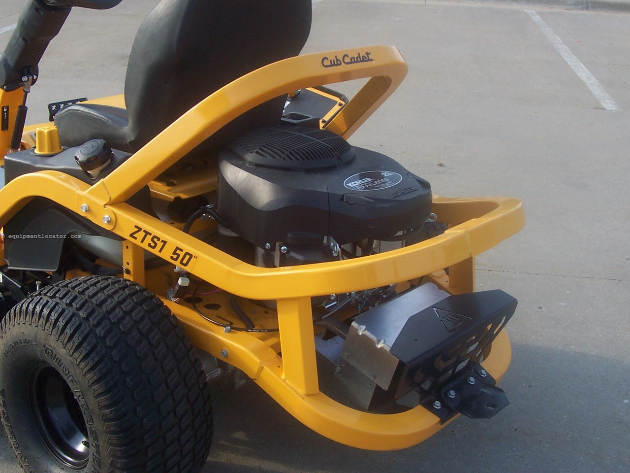2023 Cub Cadet Ultima ZTS1-50 Image 4