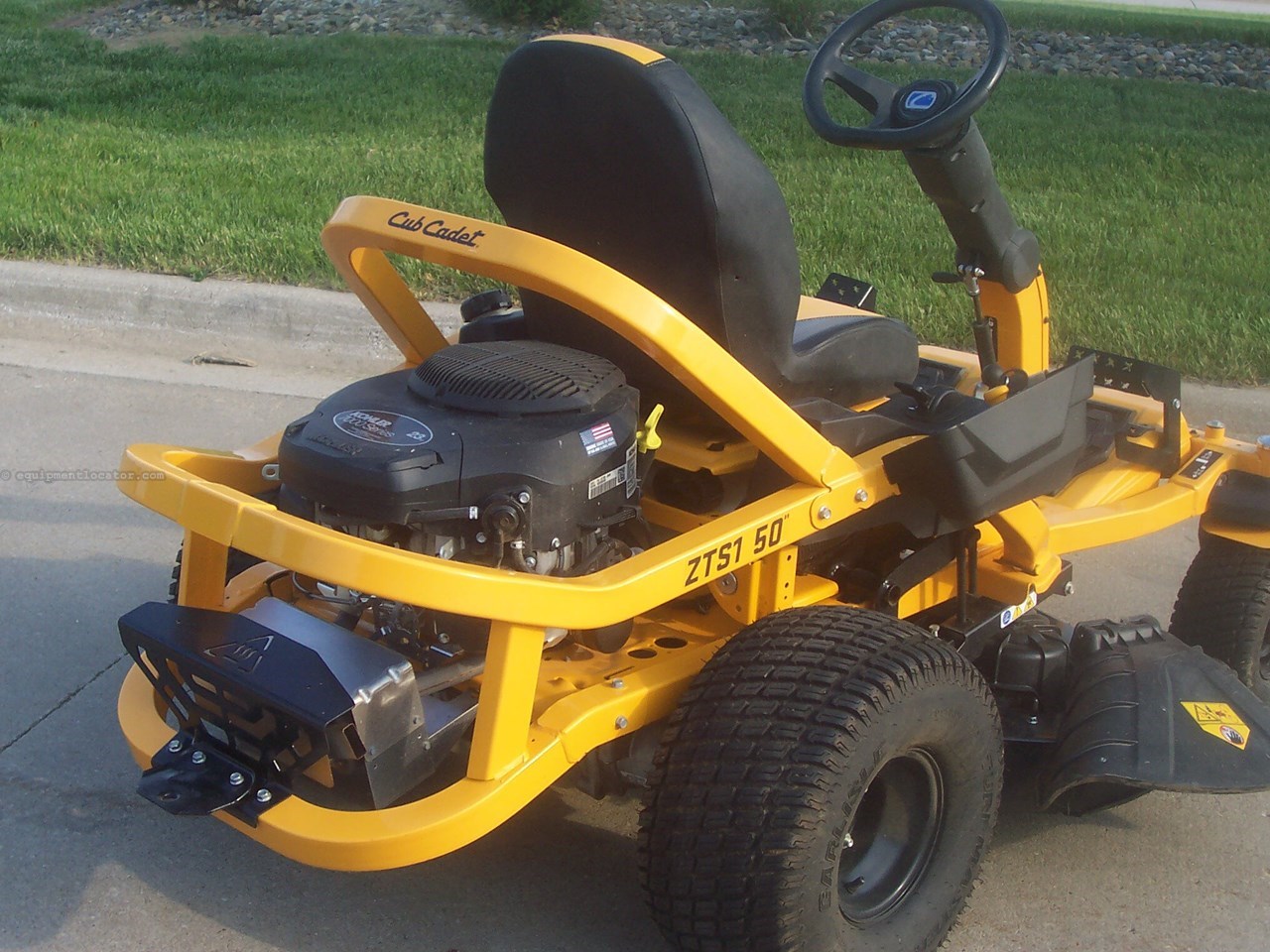 2023 Cub Cadet Ultima ZTS1-50 Image 7