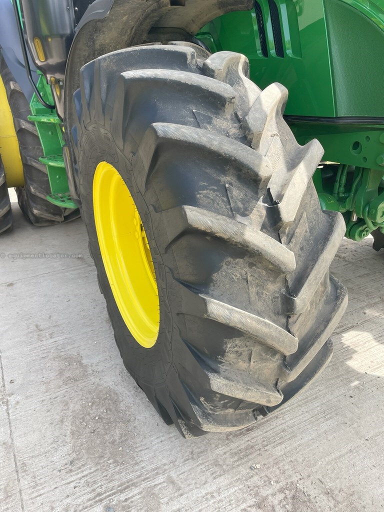 2017 John Deere 6120R Image 10