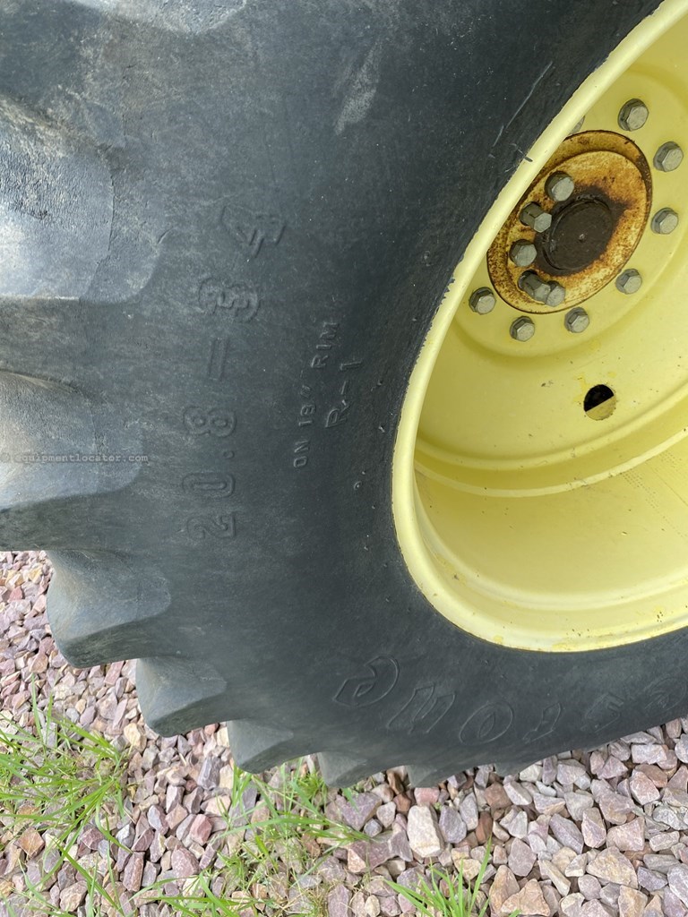 1981 John Deere 8440 Image 10