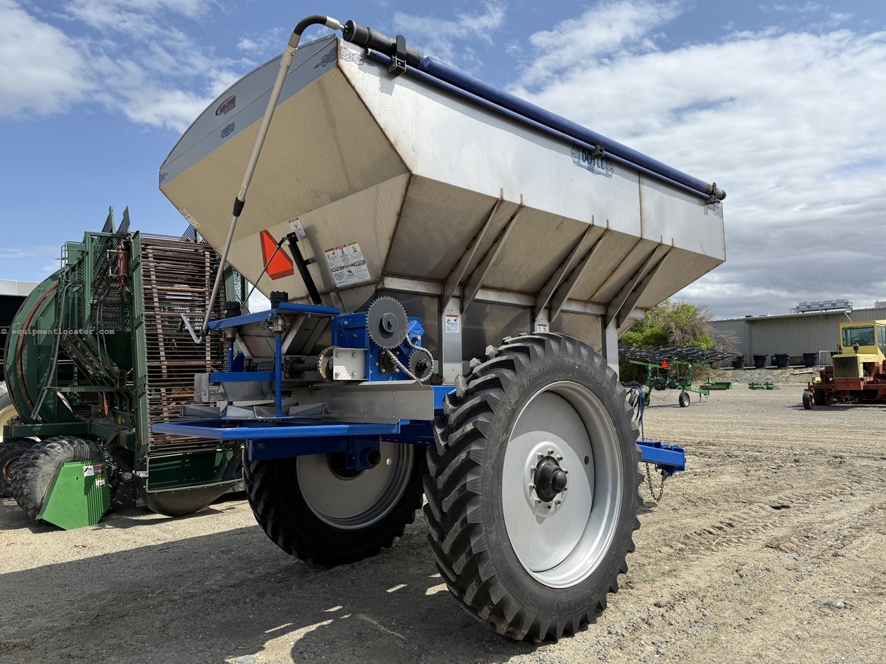 2025 Other ROW CROP 10 TON FERTILIZER SPREADER Image 19