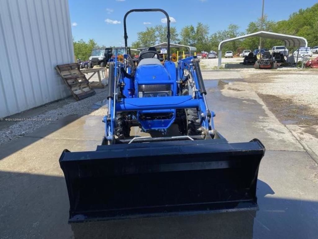 2025 New Holland Workmaster 25 Image 2