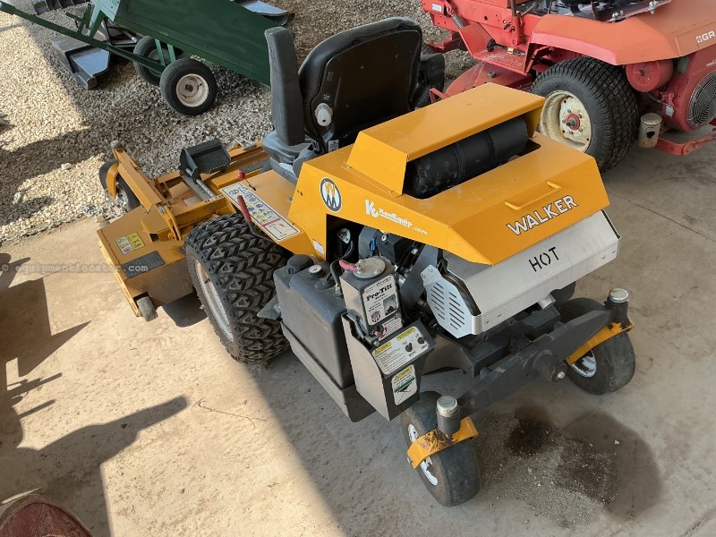 2017 Walker MH381 Image 4