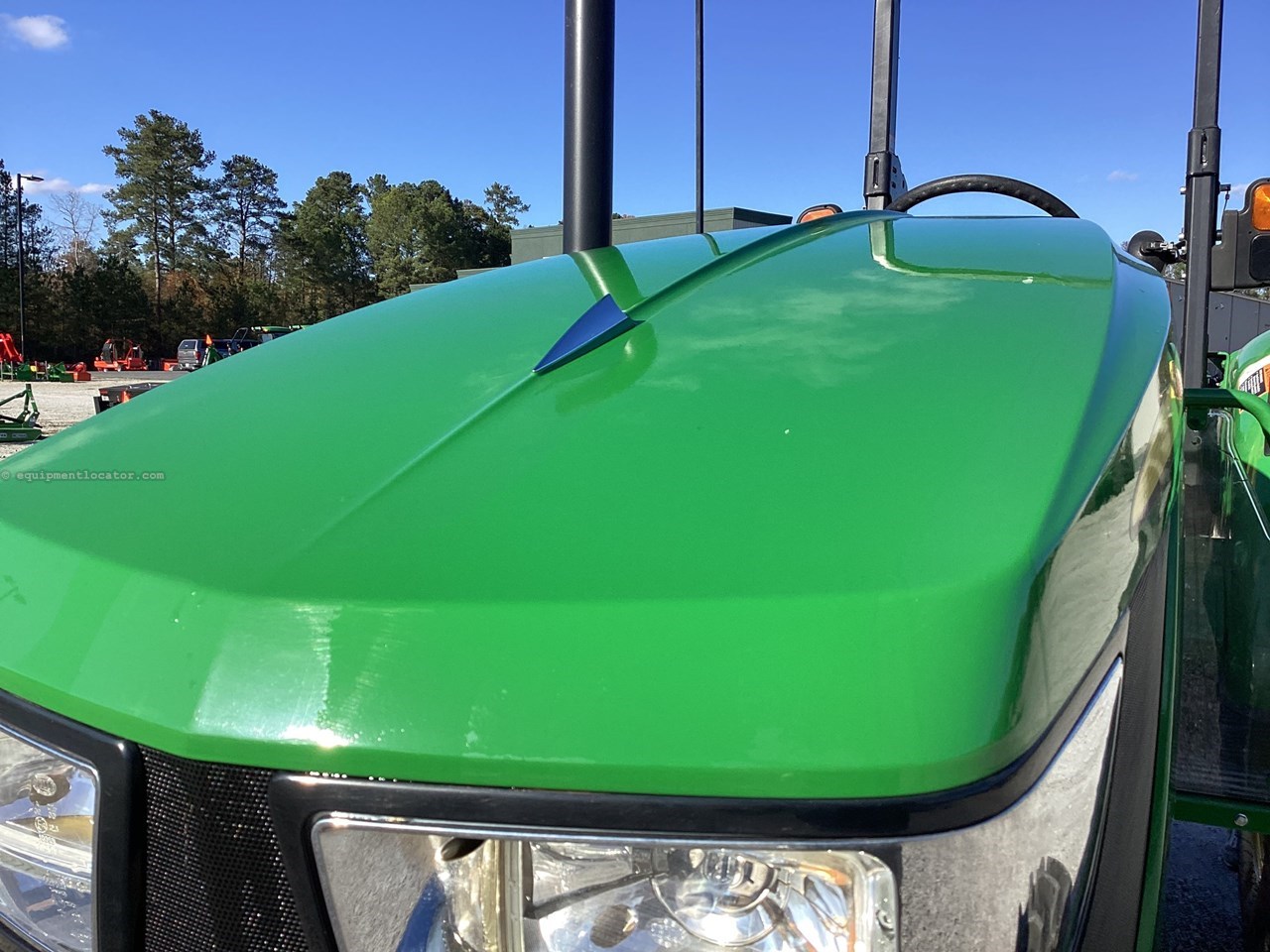 2022 John Deere 5075E Image 10