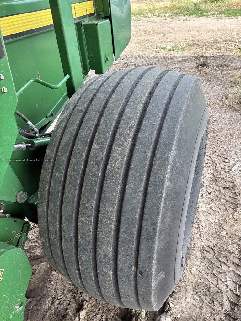 2013 John Deere 569 Image 10