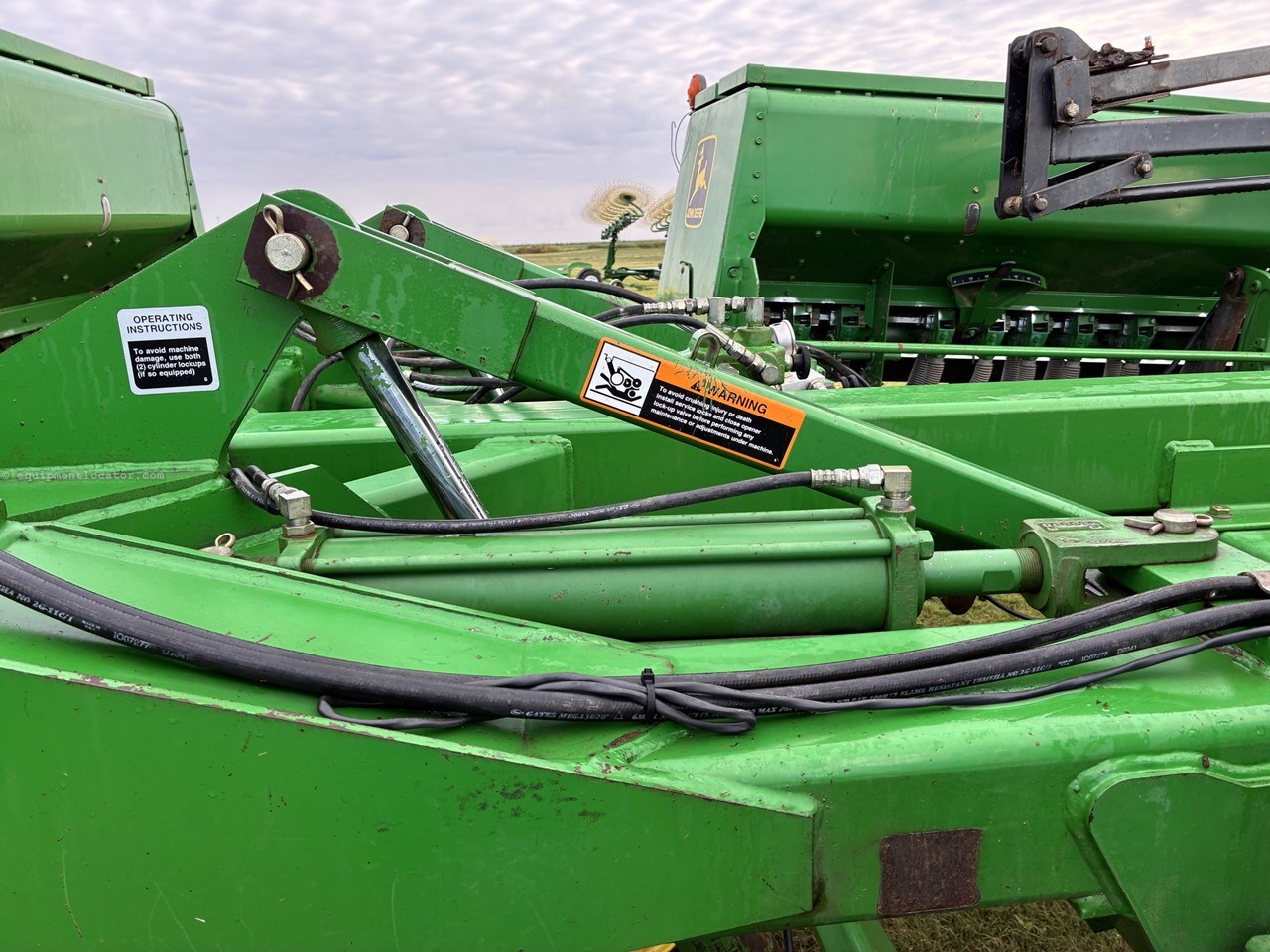 1997 John Deere 455 Image 29