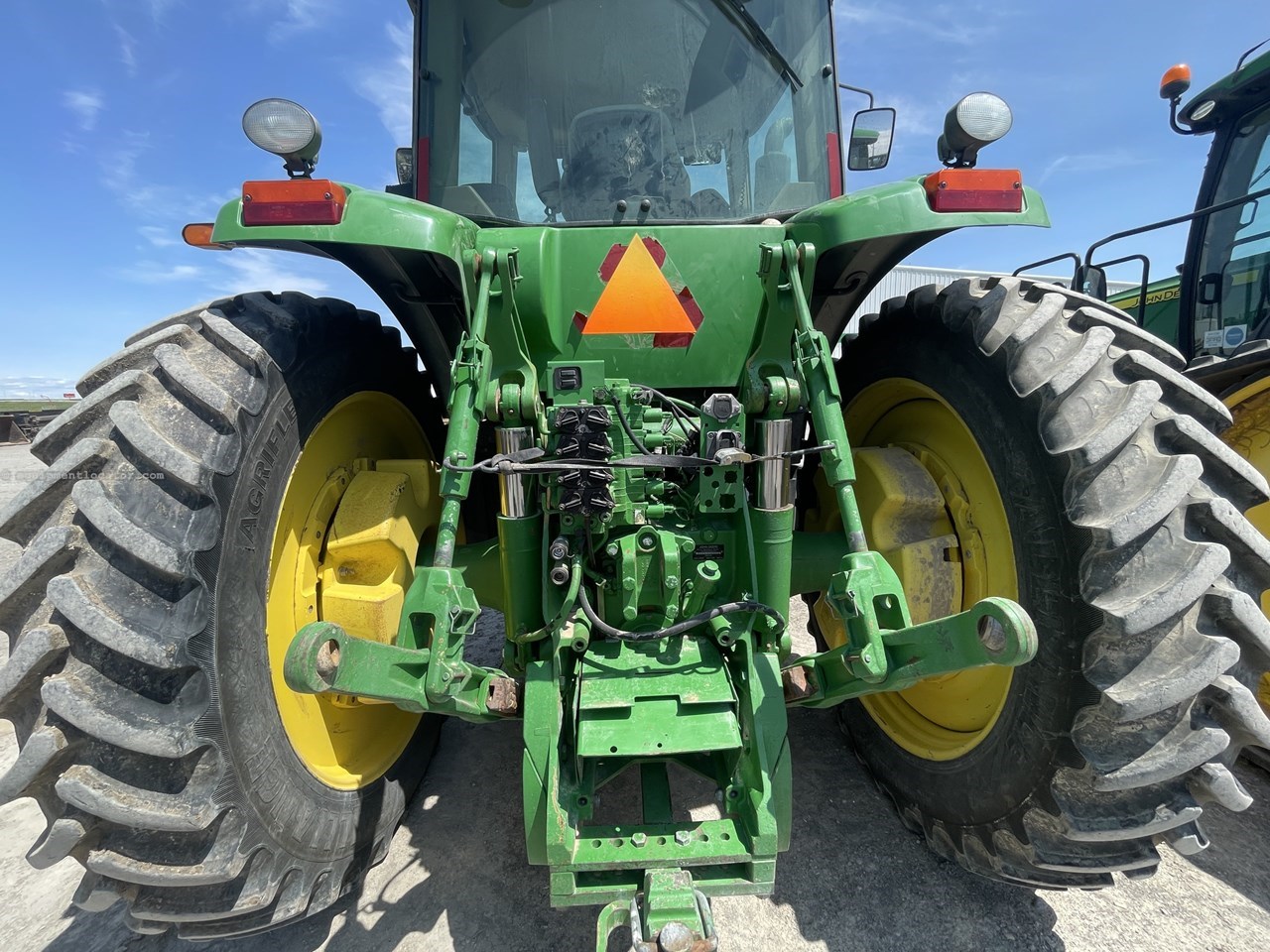 2008 John Deere 8130 Image 4