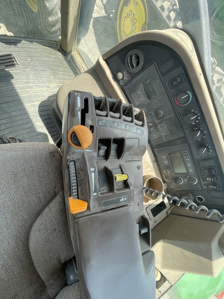 2008 John Deere 8130 Image 17