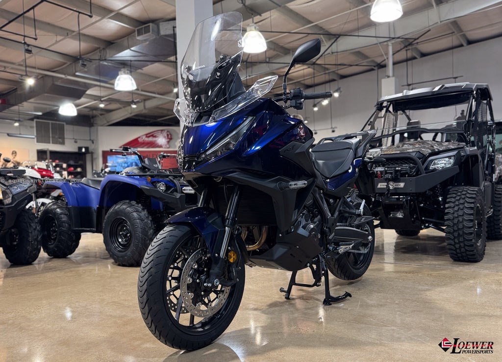 2025 Honda NT1100DS Image 4