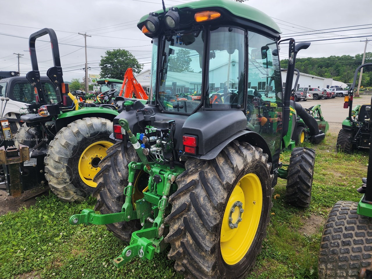 2024 John Deere 5075EN Image 3