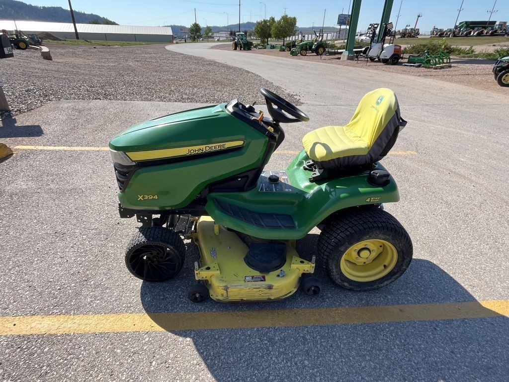 2016 John Deere X394 Image 8
