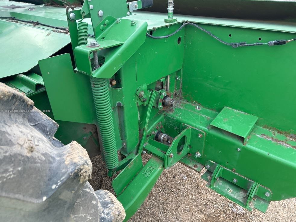 2011 John Deere R450 Image 16
