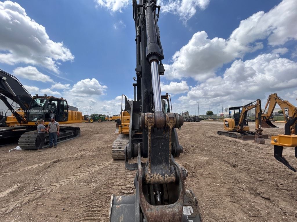 2022 John Deere 130G Image 10