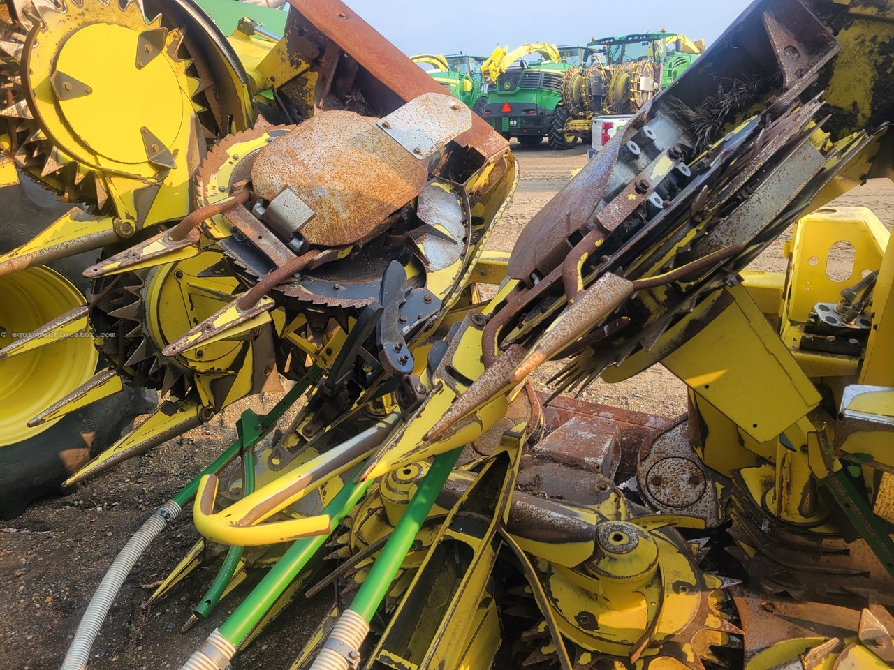 2015 John Deere 690 Image 4