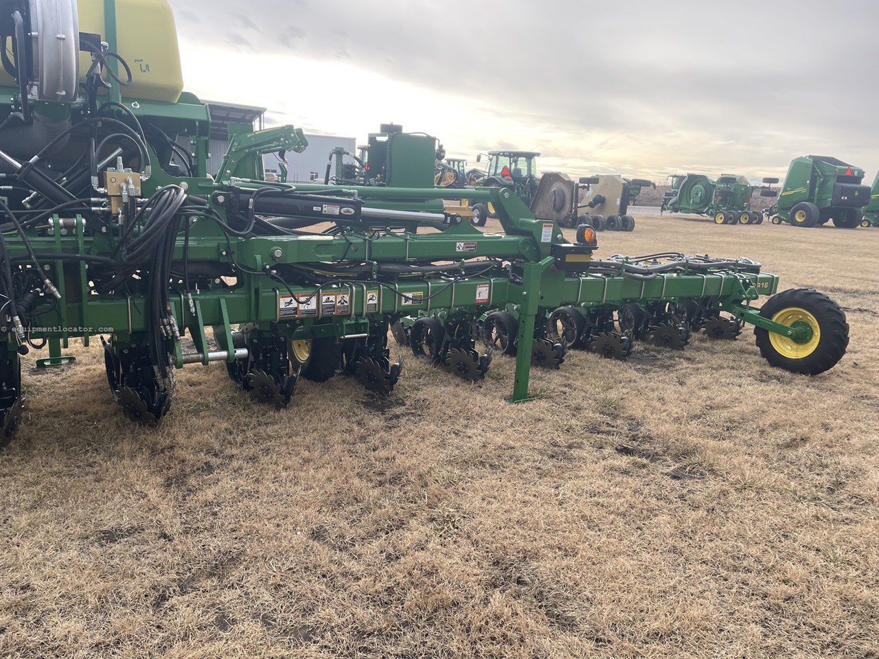 2023 John Deere DR16X Image 13