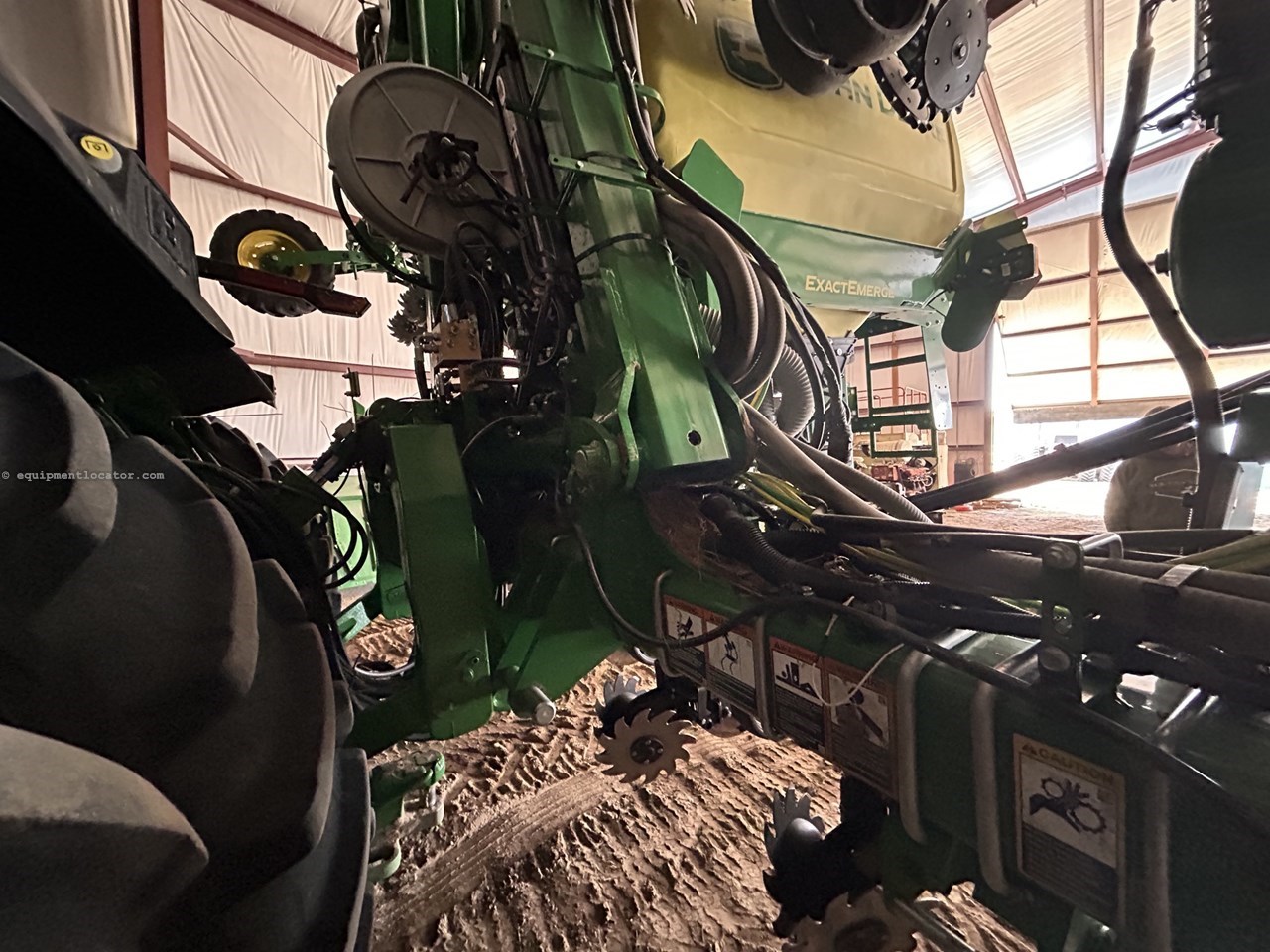 2023 John Deere DR16X Image 16