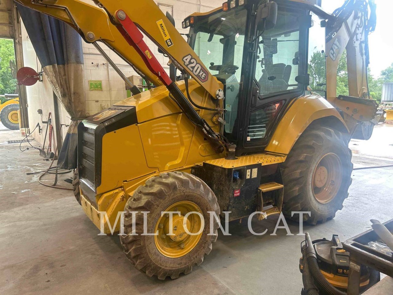 2021 Caterpillar 420 XE Image 10