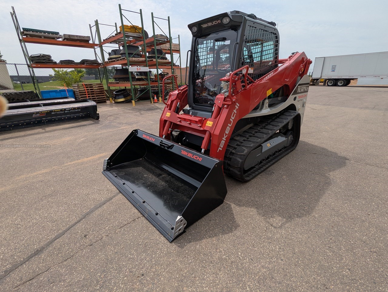 2025 Takeuchi TL12V2 Image 9