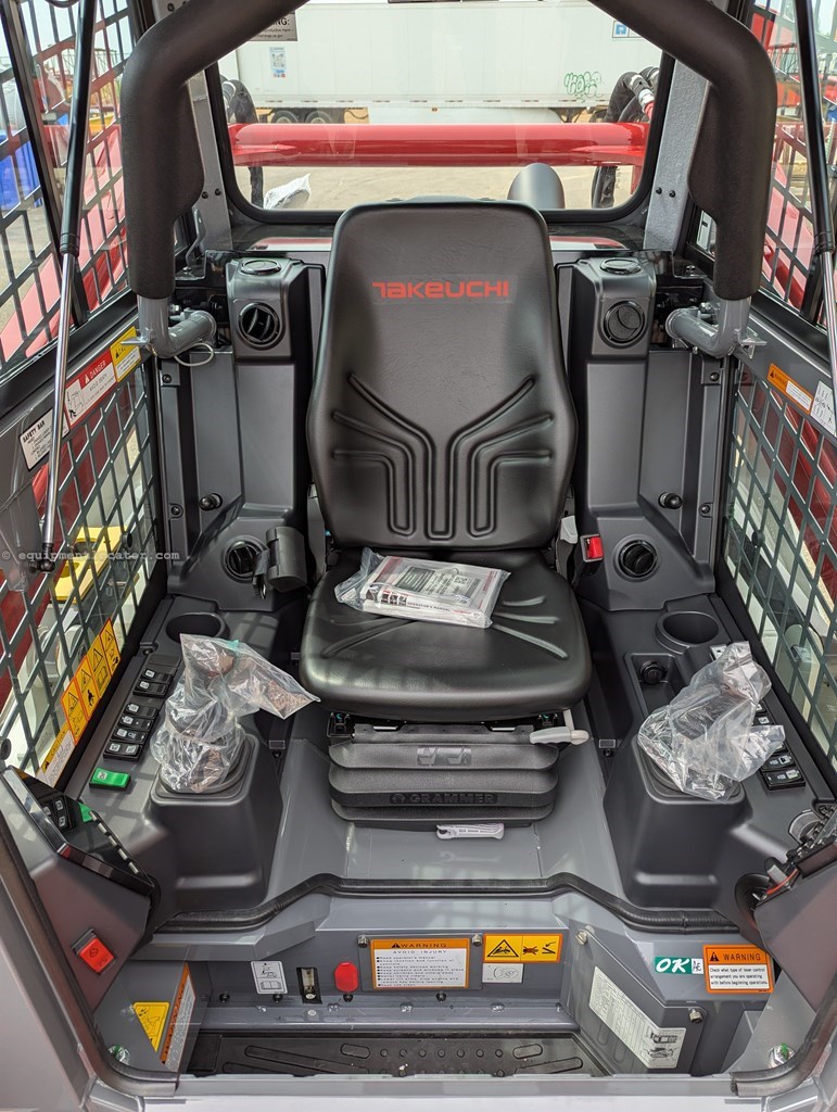 2025 Takeuchi TL12V2 Image 10