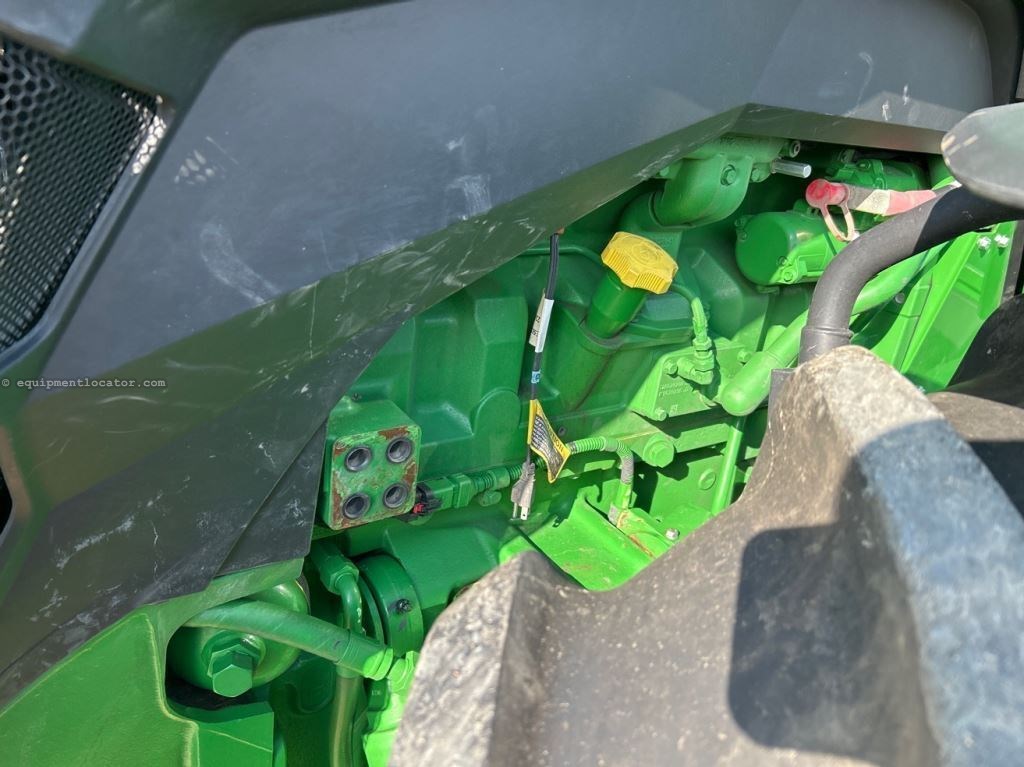 2023 John Deere 8R 410 Image 10