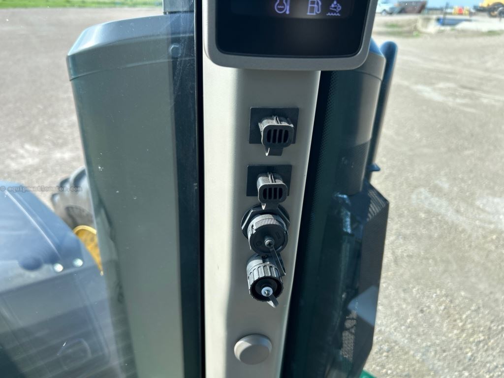 2023 John Deere 8R 410 Image 41