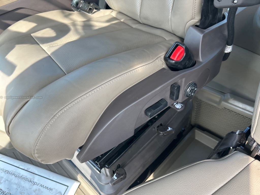 2023 John Deere 8R 410 Image 48